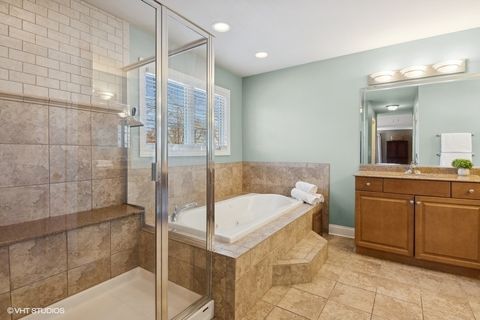 Tiny photo for 816 S Spring Road, Elmhurst, IL 60126 (MLS # 12364332)