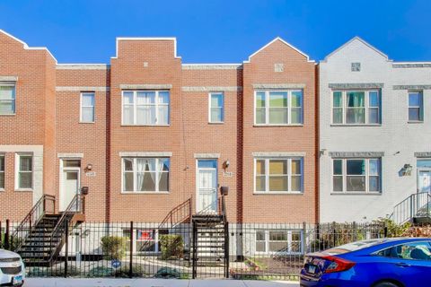 2318 W Flournoy Street G Chicago IL 60612