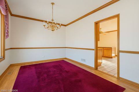 Tiny photo for 10531 Camelot Street, Westchester, IL 60154 (MLS # 12440052)