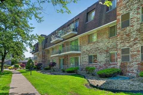 Photo of 3235 S Manor Drive #104, Lansing, IL 60438 (MLS # 12753569)