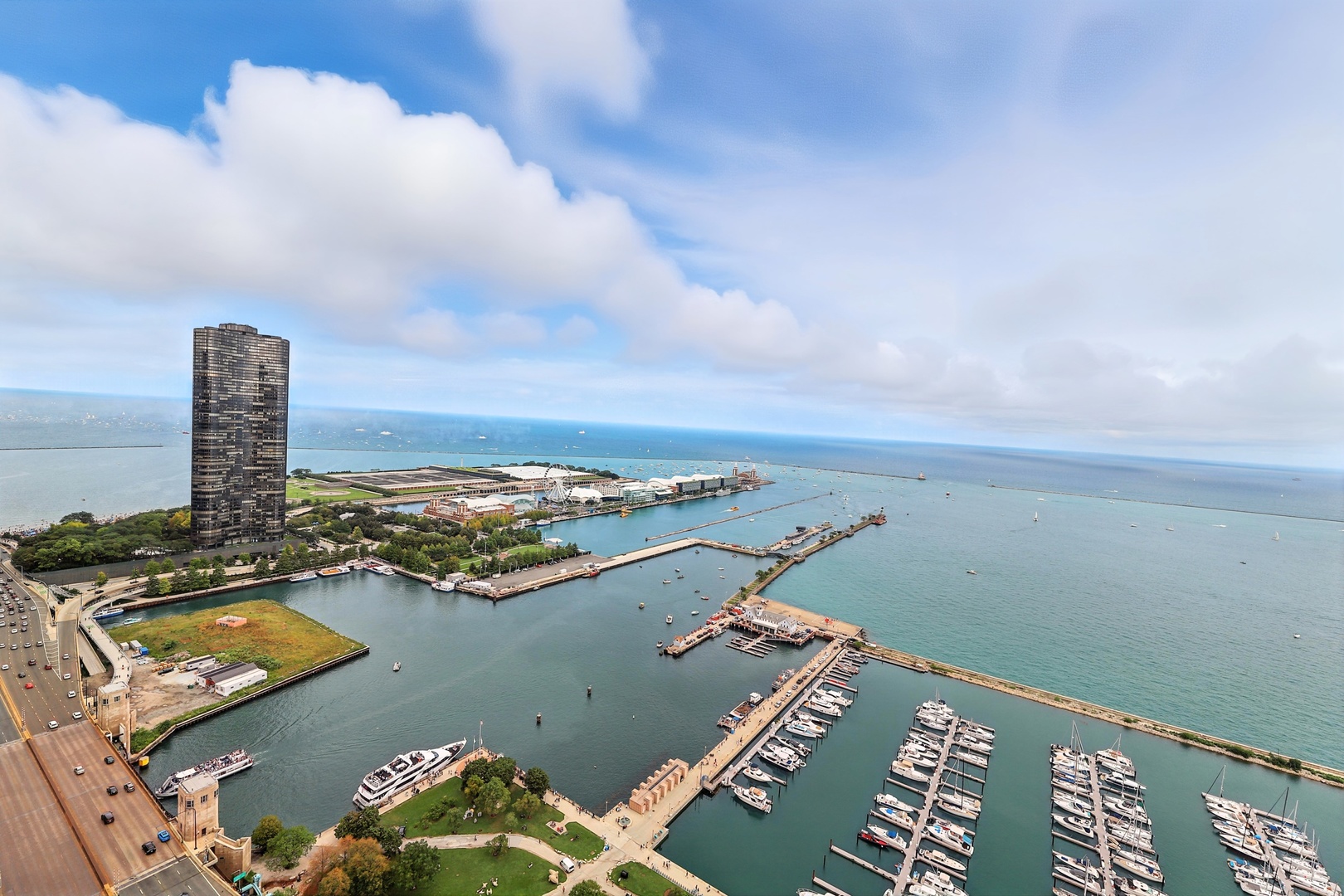 211 N Harbor Drive 3605