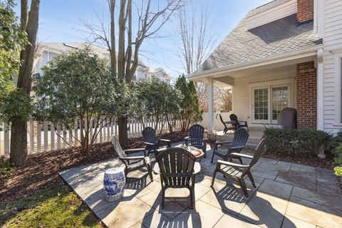 Tiny photo for 148 Jane Court, Clarendon Hills, IL 60514 (MLS # 12628414)