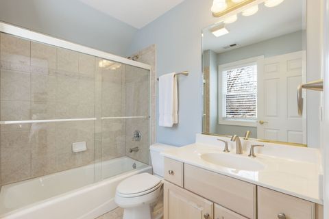 Tiny photo for 148 Jane Court, Clarendon Hills, IL 60514 (MLS # 12628414)