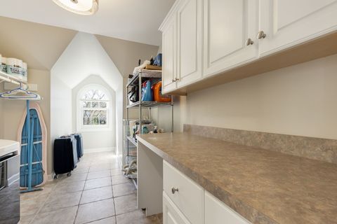 Tiny photo for 148 Jane Court, Clarendon Hills, IL 60514 (MLS # 12628414)