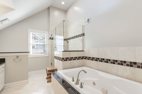 Tiny photo for 148 Jane Court, Clarendon Hills, IL 60514 (MLS # 12628414)