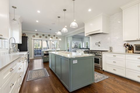 Tiny photo for 148 Jane Court, Clarendon Hills, IL 60514 (MLS # 12628414)