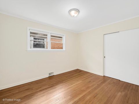 Tiny photo for 7516 N California Avenue, Chicago, IL 60645 (MLS # 12622216)