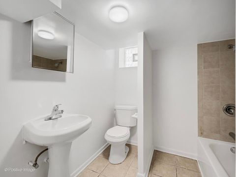 Tiny photo for 7516 N California Avenue, Chicago, IL 60645 (MLS # 12622216)
