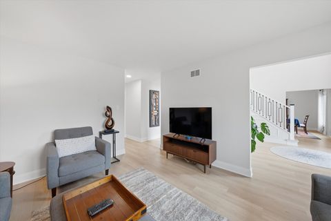 Tiny photo for 8718 Black Oak Avenue, Tinley Park, IL 60487 (MLS # 12585251)