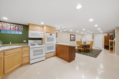 Tiny photo for 8718 Black Oak Avenue, Tinley Park, IL 60487 (MLS # 12585251)