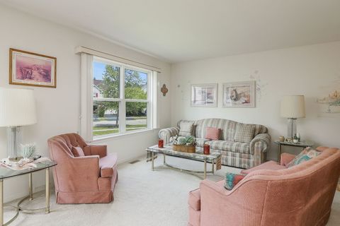 Tiny photo for 3042 Saint Michel Lane, St. Charles, IL 60175 (MLS # 12443126)