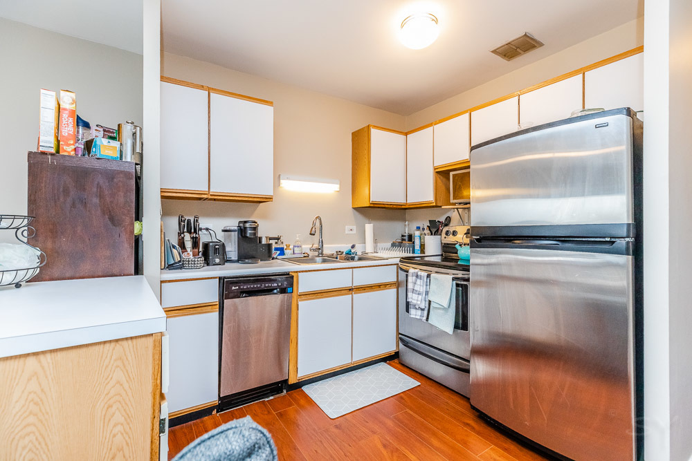 607 W Wrightwood Avenue 815