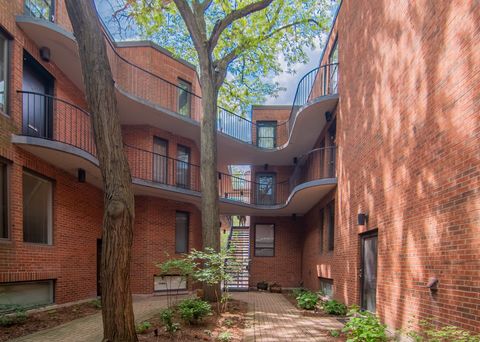 429 W GRANT Place C Chicago IL 60614