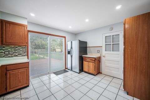 Tiny photo for 9018 Roach Avenue, Brookfield, IL 60513 (MLS # 12511205)