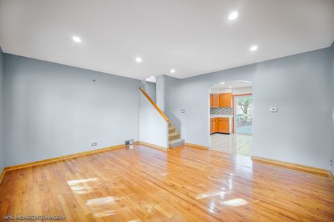 Tiny photo for 9018 Roach Avenue, Brookfield, IL 60513 (MLS # 12511205)