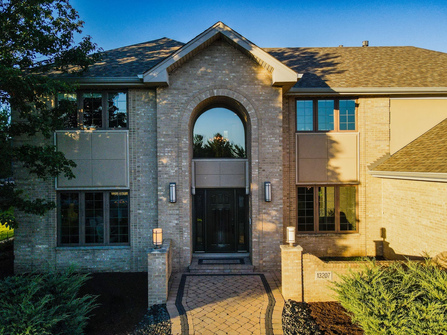 13207 HUNT MASTER Lane