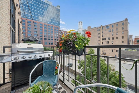 Tiny photo for 203 S SANGAMON Street #308, Chicago, IL 60607 (MLS # 12722910)