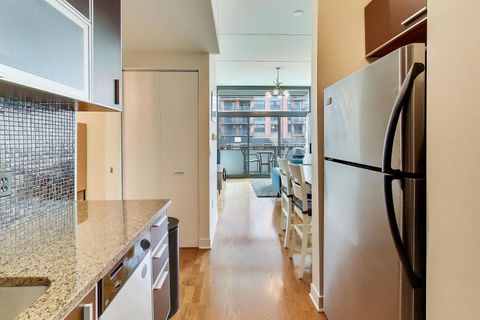 Tiny photo for 650 W Wayman Street #401C, Chicago, IL 60661 (MLS # 12576906)