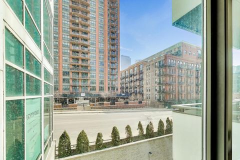 Tiny photo for 650 W Wayman Street #401C, Chicago, IL 60661 (MLS # 12576906)