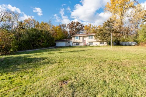 Tiny photo for 26672 W Orchard Avenue, Antioch, IL 60002 (MLS # 12495366)