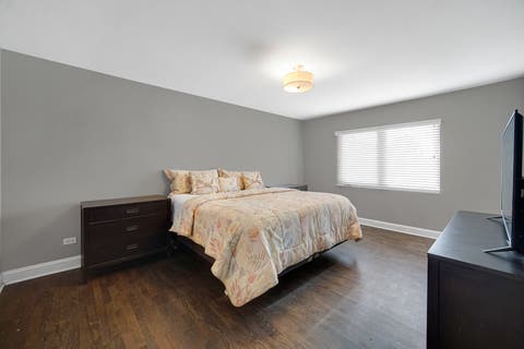Tiny photo for 2699 Lisa Court, Northbrook, IL 60062 (MLS # 12655348)