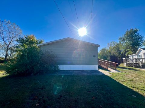 Tiny photo for 612 Bureau Court, Mahomet, IL 61853 (MLS # 12491135)