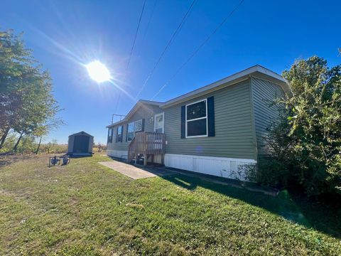 Photo of 612 Bureau Court, Mahomet, IL 61853 (MLS # 12491135)