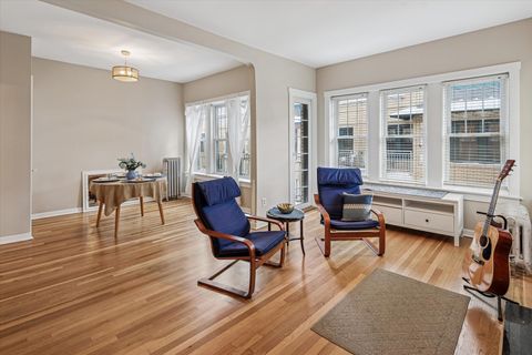 Tiny photo for 4320 N Clarendon Avenue #2031, Chicago, IL 60613 (MLS # 12529051)