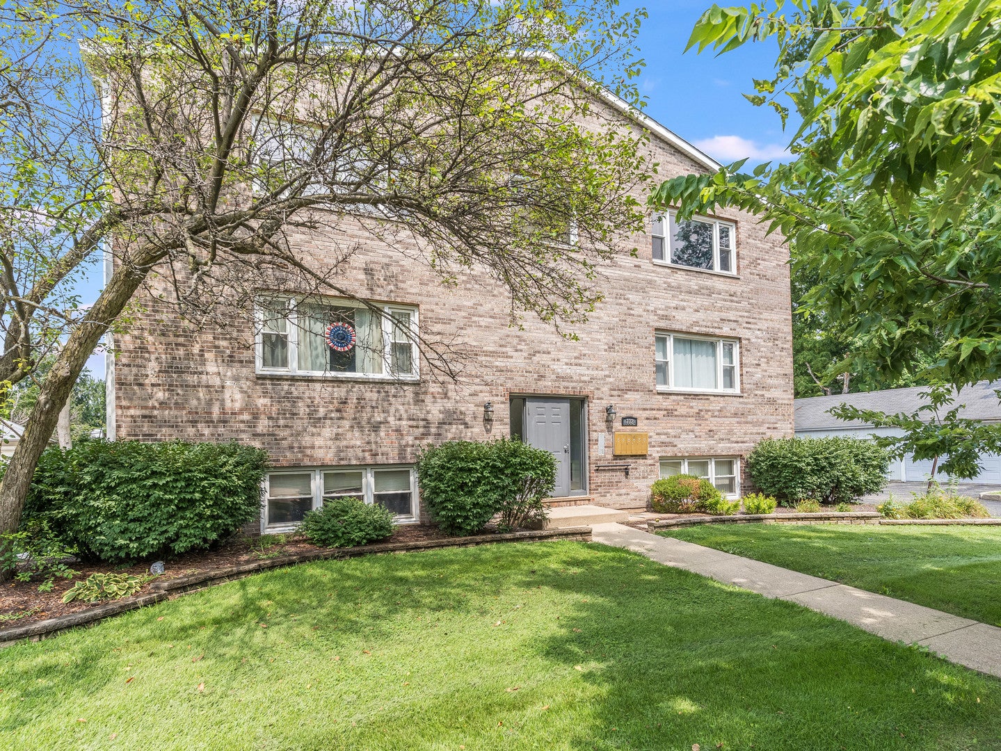 712 W Highland Avenue 6