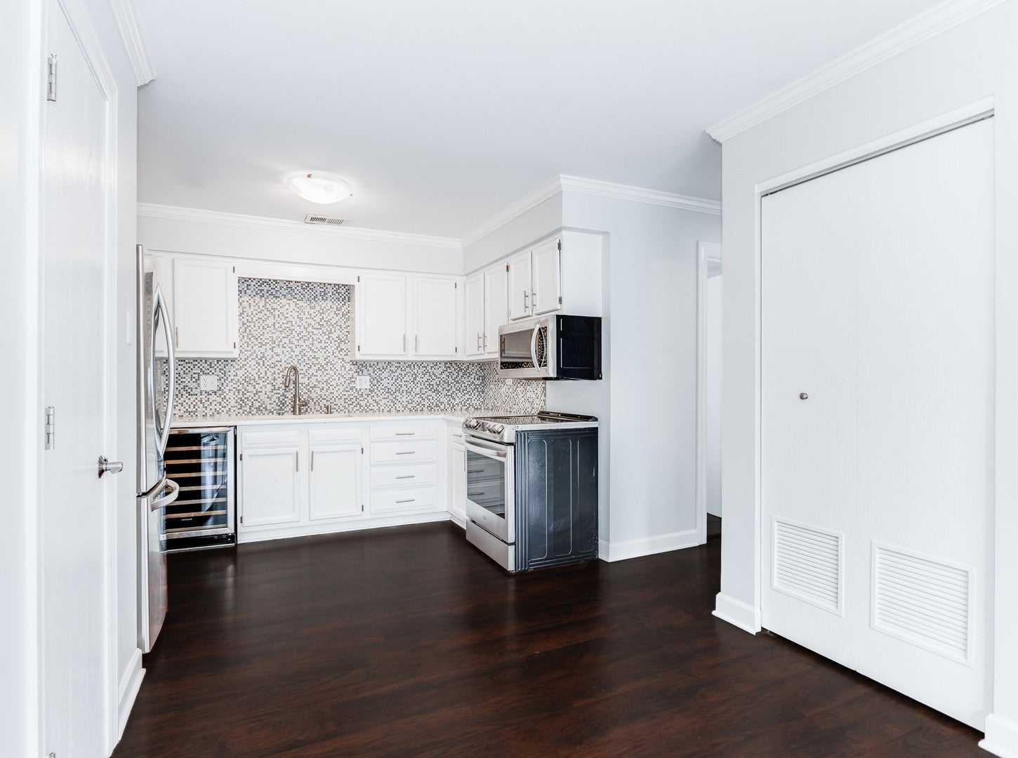 712 W Highland Avenue 6