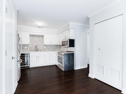 Tiny photo for 712 W Highland Avenue #6, Elgin, IL 60123 (MLS # 12730479)
