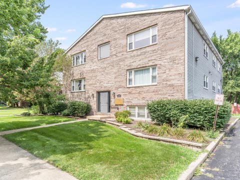 Photo of 712 W Highland Avenue #6, Elgin, IL 60123 (MLS # 12730479)