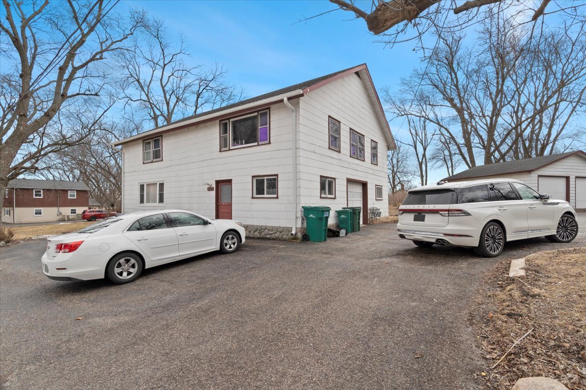 21279 W Shorewood Road