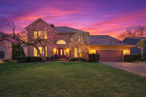 Photo of 1113 Loyola Drive, Libertyville, IL 60048 (MLS # 12623204)