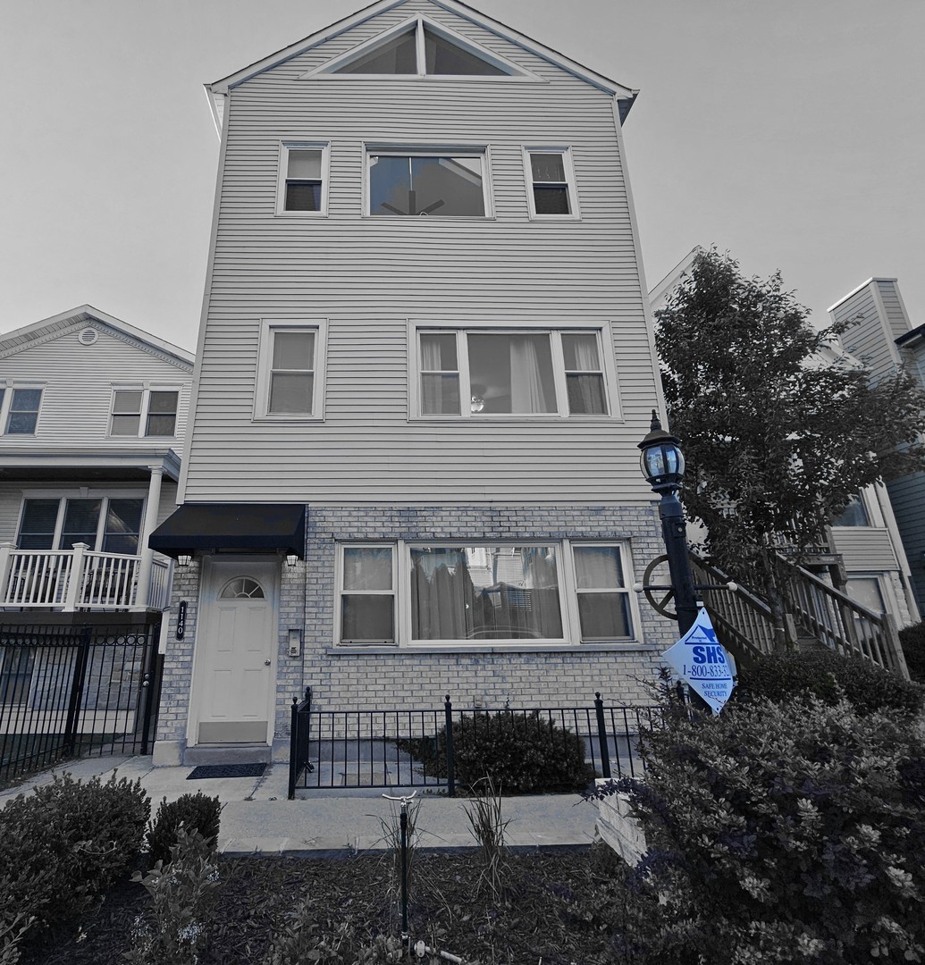 1140 W Barry Avenue 1