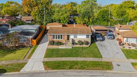 Tiny photo for 500 Grosvenor Place, Chicago Heights, IL 60411 (MLS # 12510001)