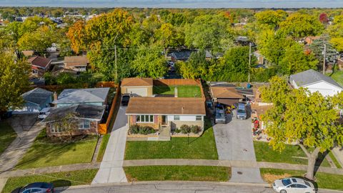 Tiny photo for 500 Grosvenor Place, Chicago Heights, IL 60411 (MLS # 12510001)