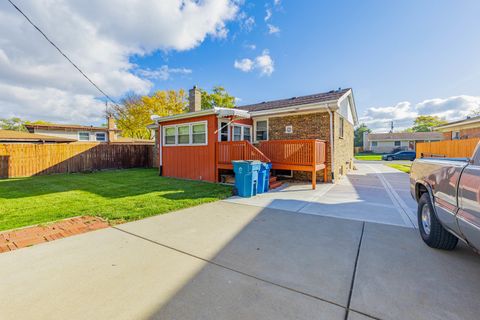 Tiny photo for 500 Grosvenor Place, Chicago Heights, IL 60411 (MLS # 12510001)