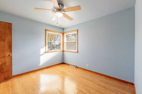 Tiny photo for 500 Grosvenor Place, Chicago Heights, IL 60411 (MLS # 12510001)
