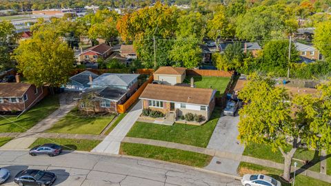 Tiny photo for 500 Grosvenor Place, Chicago Heights, IL 60411 (MLS # 12510001)