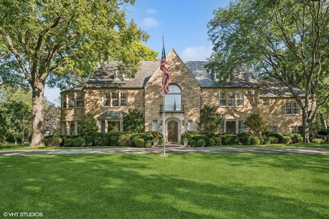 32 Woodley Road Winnetka IL 60093
