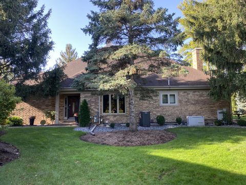 A home in Burr Ridge