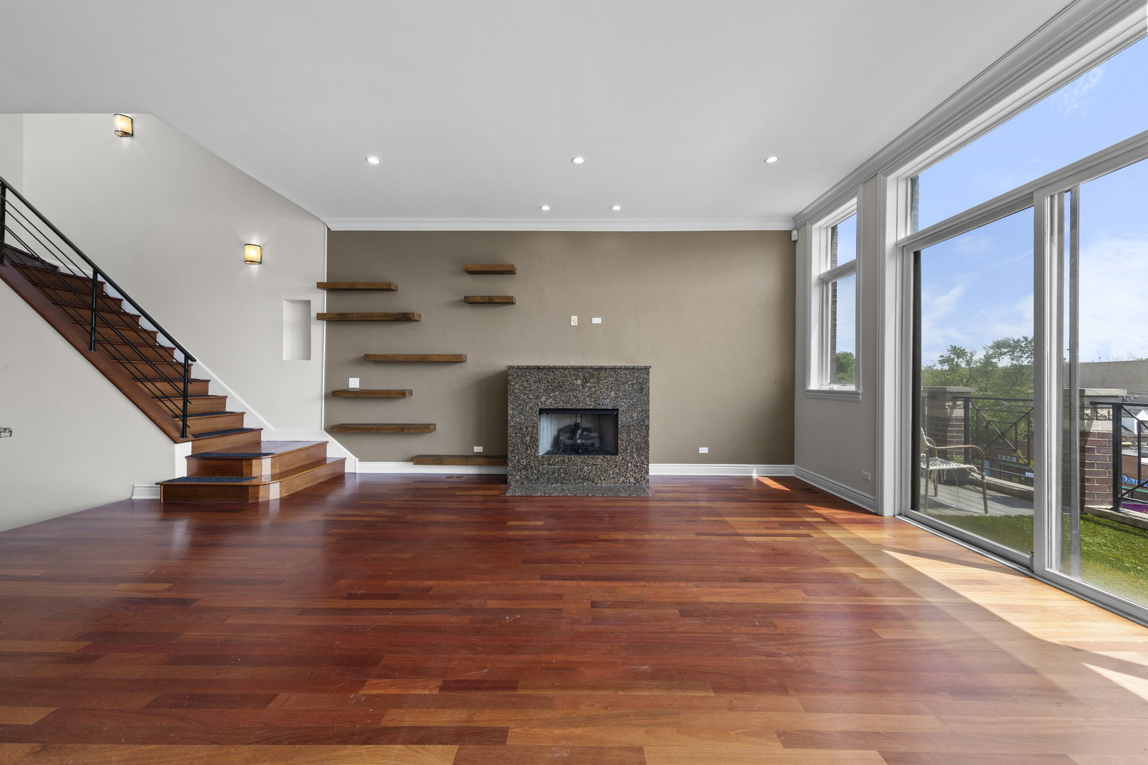 1428 W Irving Park Road 4