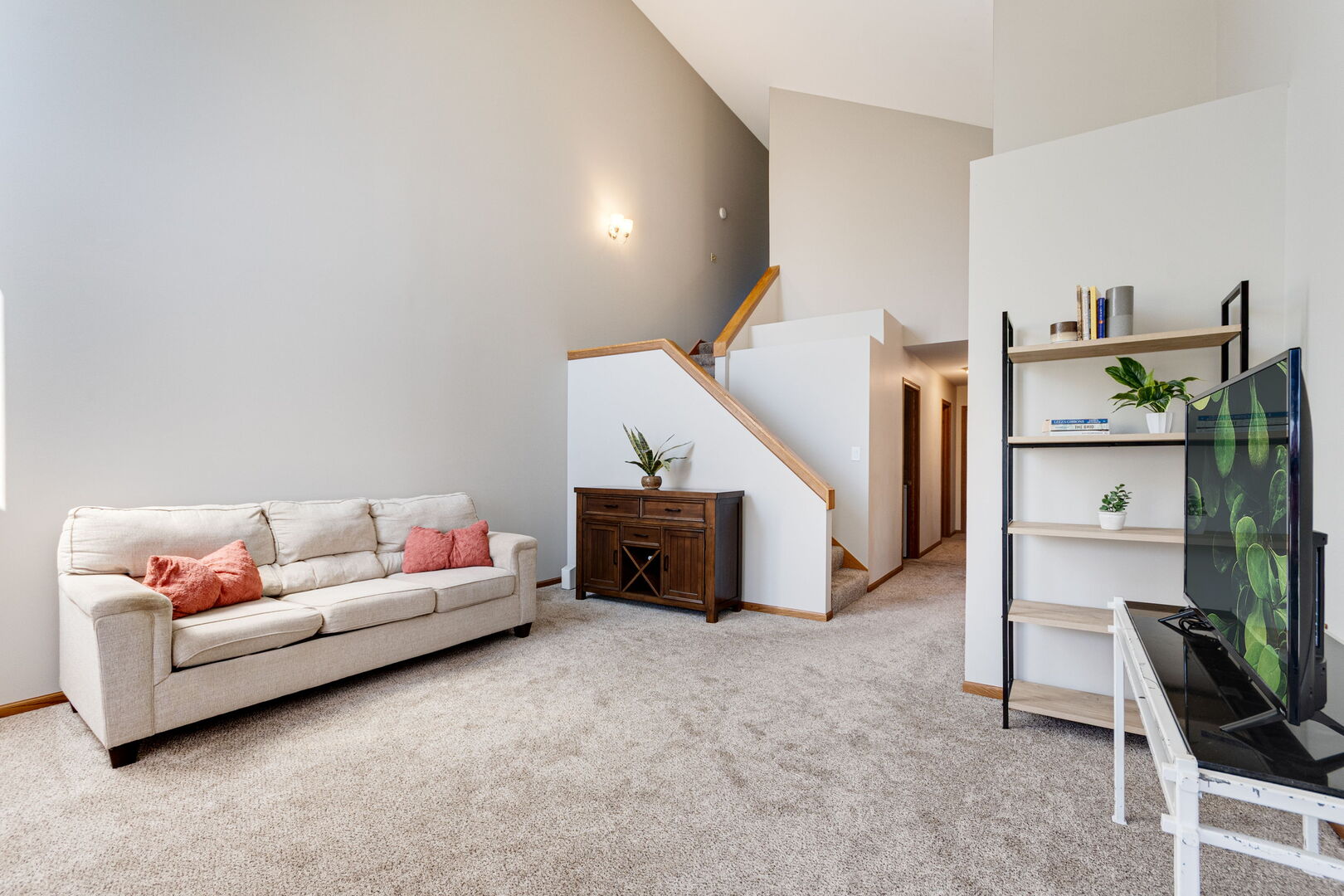 824 E Kahler Road 824