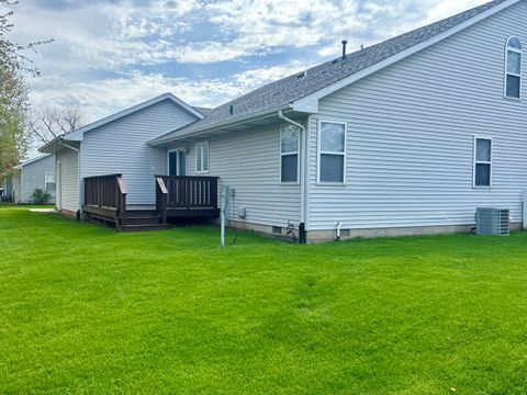 Tiny photo for 824 E Kahler Road #824, Wilmington, IL 60481 (MLS # 12620263)