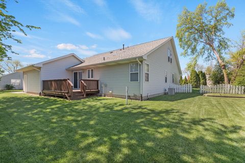 Tiny photo for 824 E Kahler Road #824, Wilmington, IL 60481 (MLS # 12620263)