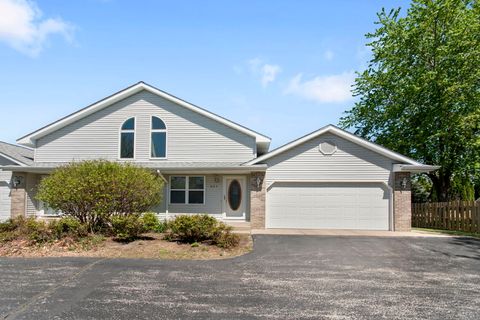 Tiny photo for 824 E Kahler Road #824, Wilmington, IL 60481 (MLS # 12620263)