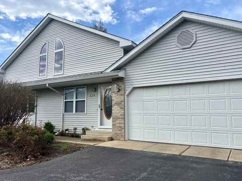 Photo of 824 E Kahler Road #824, Wilmington, IL 60481 (MLS # 12620263)