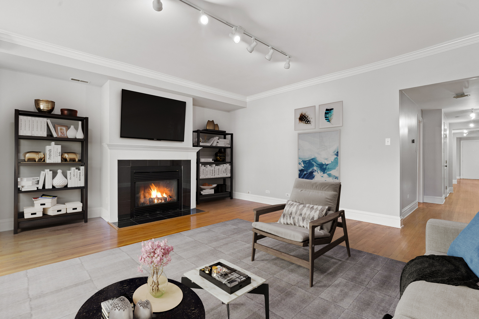 4449 N Beacon Street 1N