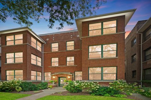 4449 N Beacon Street 1N Chicago IL 60640